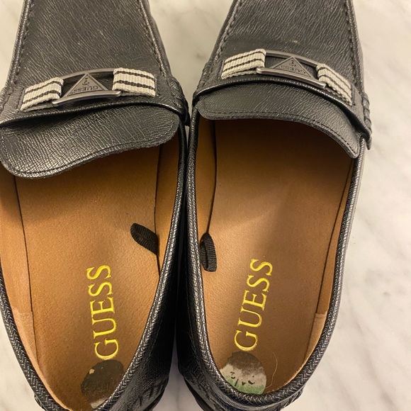 Men’s Guess Black Dress Show 9.5 - Picture 3 of 6